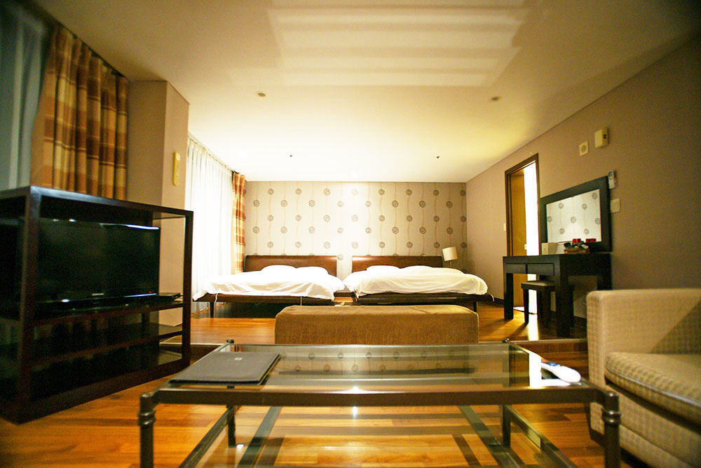 Lake Hills Jeju Resort Seogwipo Zewnętrze zdjęcie