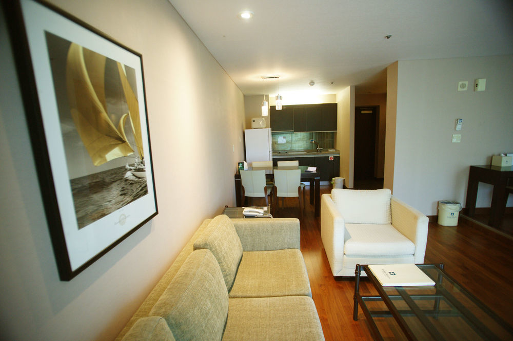 Lake Hills Jeju Resort Seogwipo Zewnętrze zdjęcie