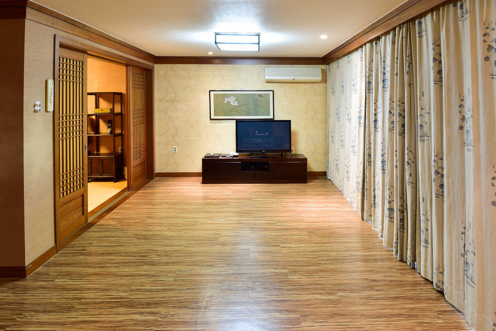 Lake Hills Jeju Resort Seogwipo Zewnętrze zdjęcie