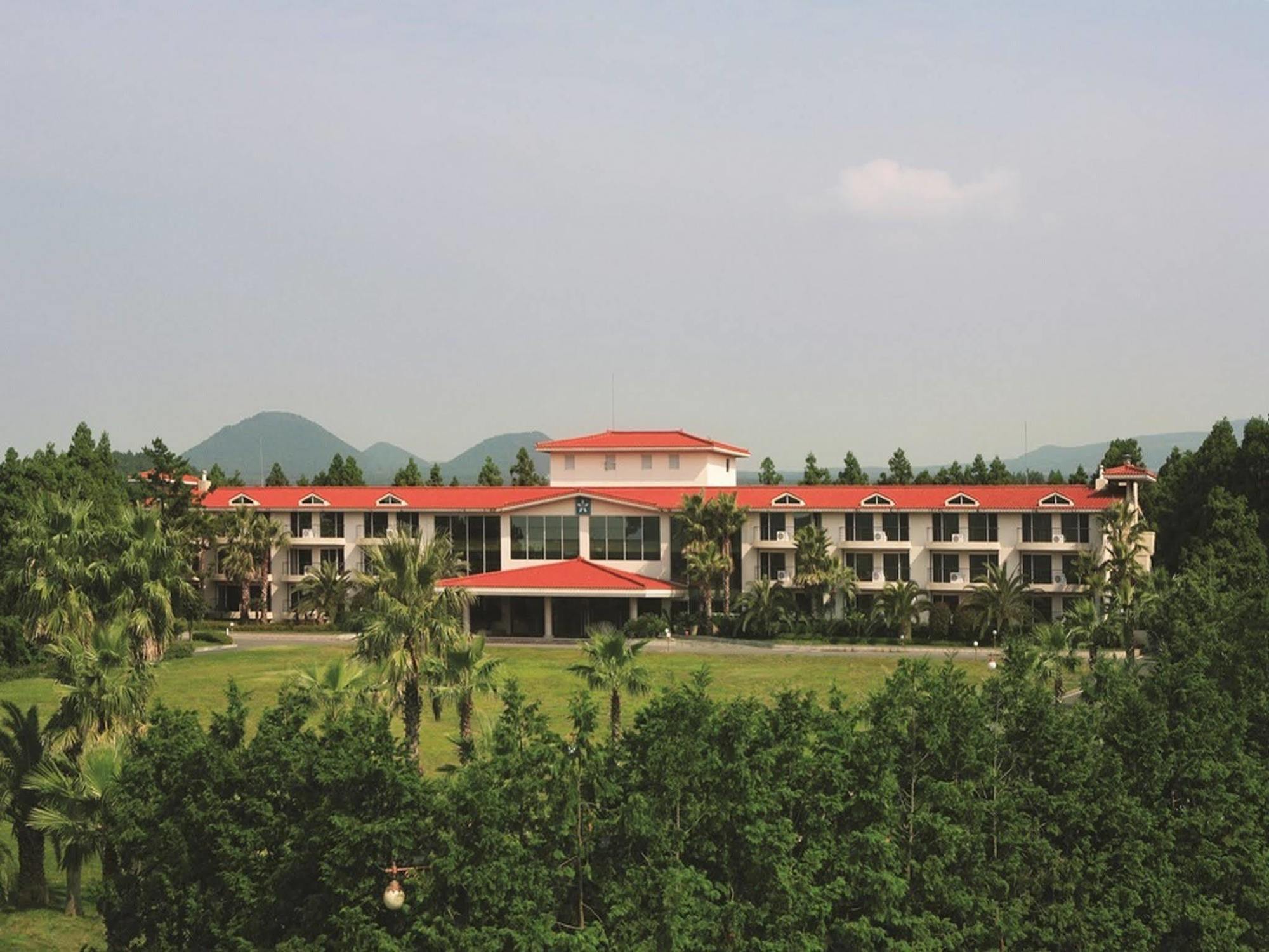 Lake Hills Jeju Resort Seogwipo Zewnętrze zdjęcie